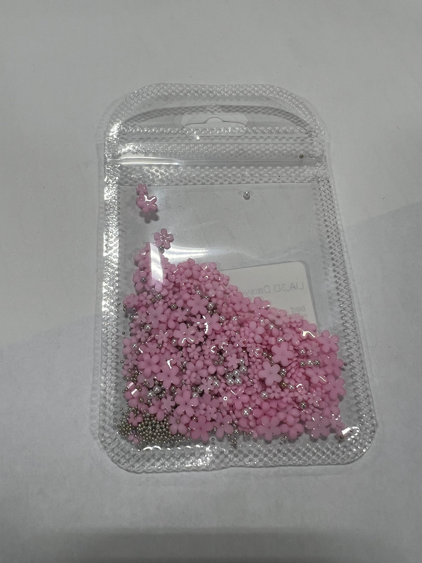 3D Daisy with Silver Beads