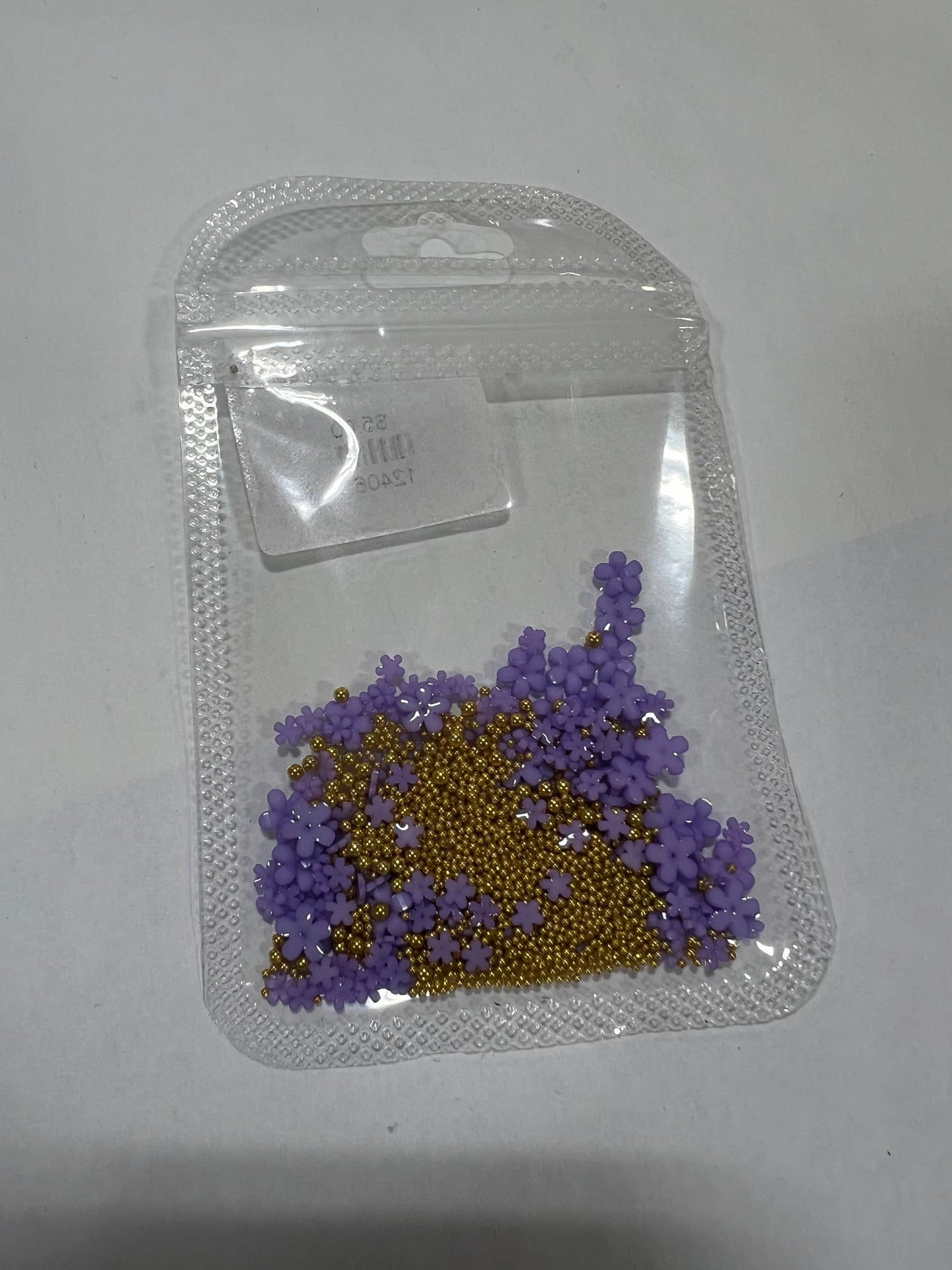 3D Daisy with Gold Beads