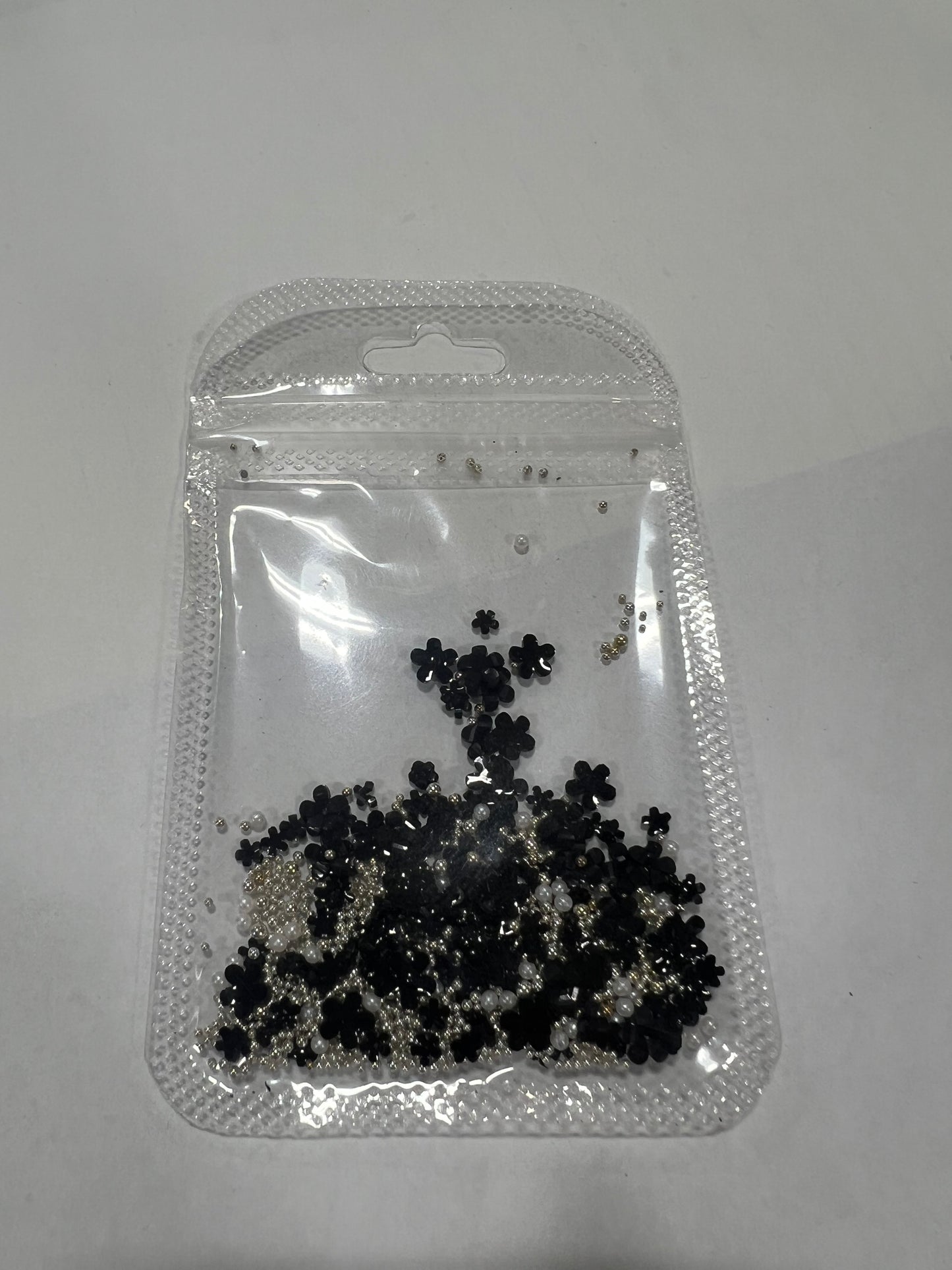 3D Daisy with Silver Beads