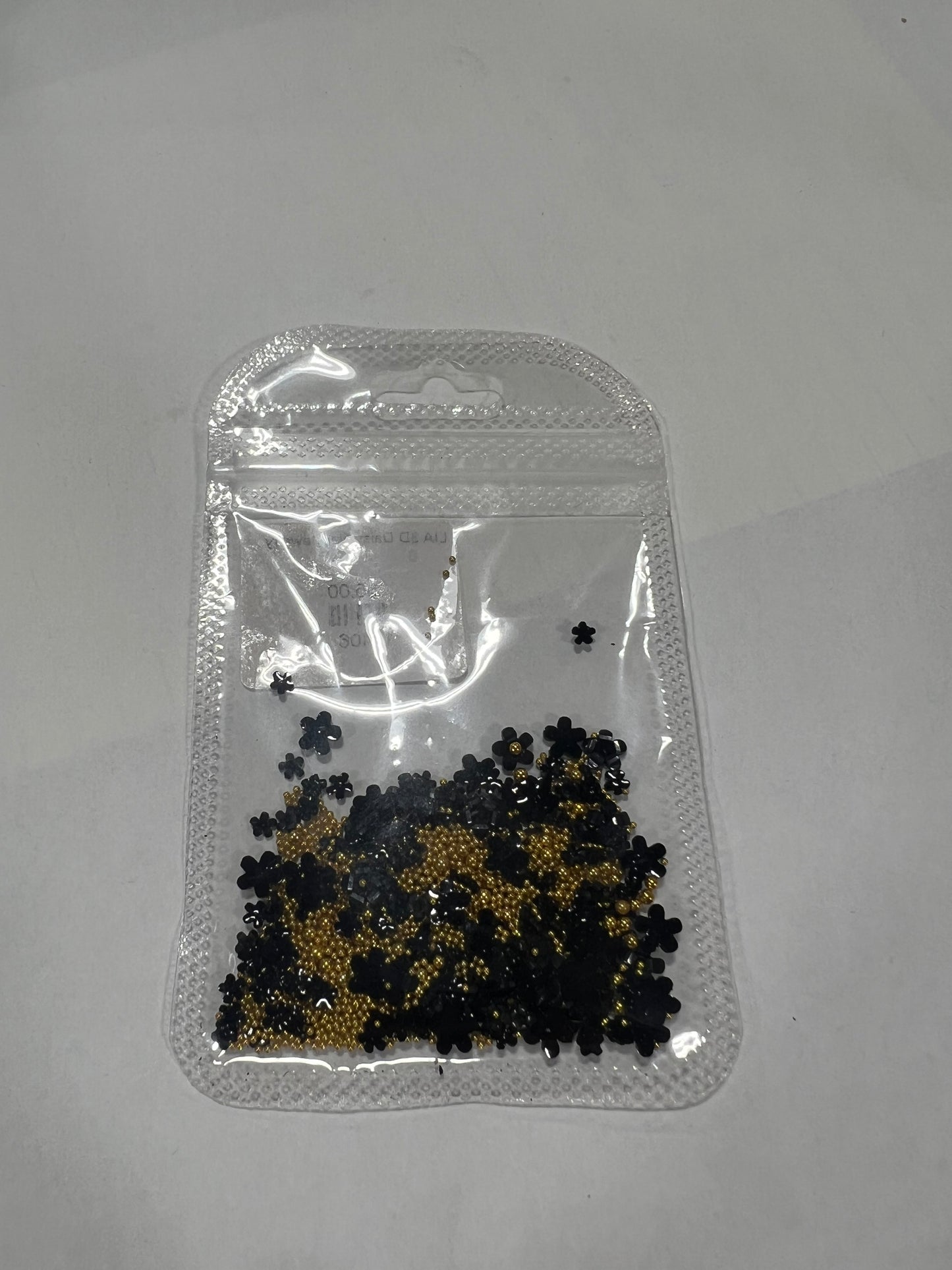 3D Daisy with Gold Beads