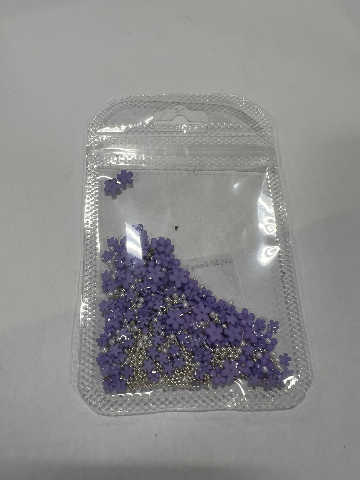 3D Daisy with Silver Beads