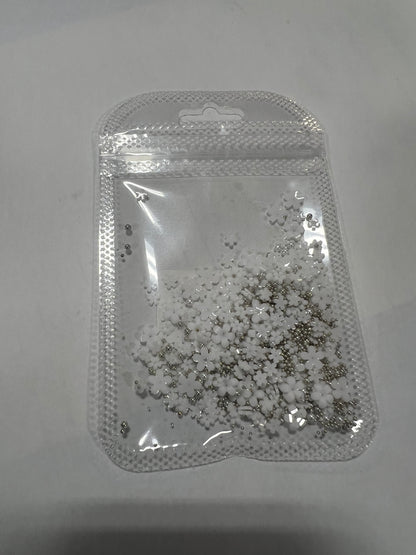 3D Daisy with Silver Beads