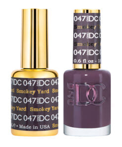 DC Duo #047 SMOKEY YARD